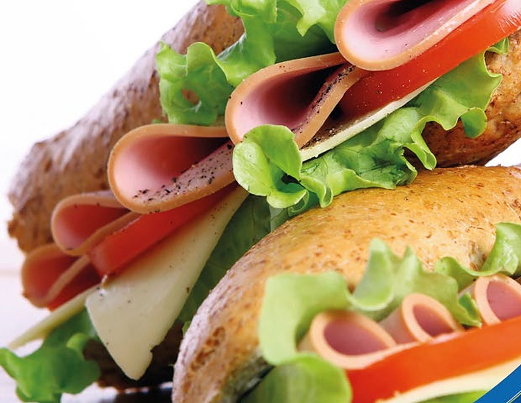 Sándwich para la hora del té con productos La Beniana